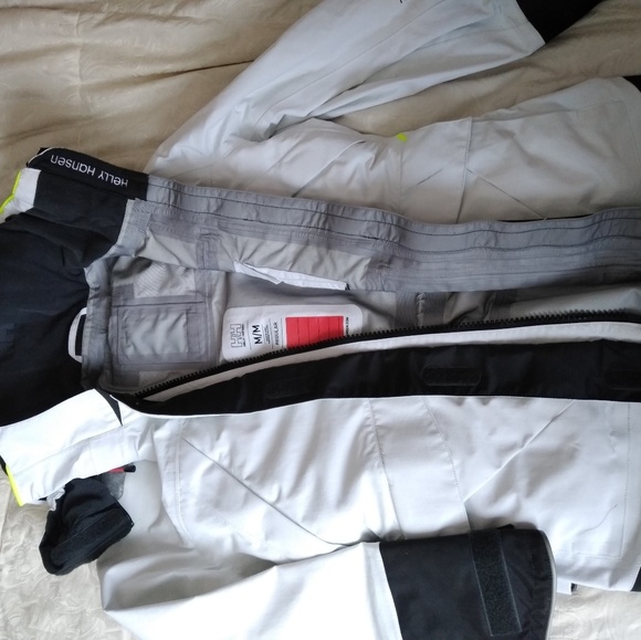 Hally Hanson jacket - Picture 1 of 8